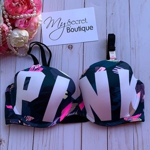 🌹VS PINK Wear Everywhere T-Shirt Lightly Lined✨